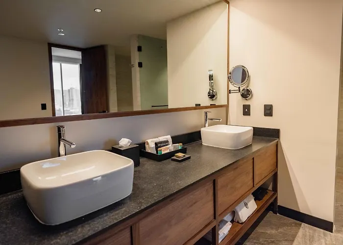 Hotels With Four Stars Galeria Plaza Leon